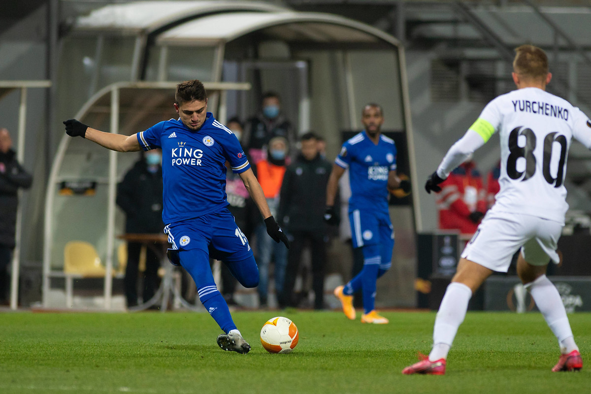 YAKLAŞIK 5 YIL SONRA AYNI İLK 11DELER YAKLAŞIK 5 YIL SONRA AYNI İLK 11DELER