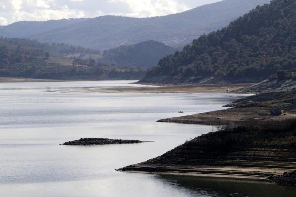 Çanakkalede baraj boşaldı, su kullanımıyla ilgili yasaklar geldi