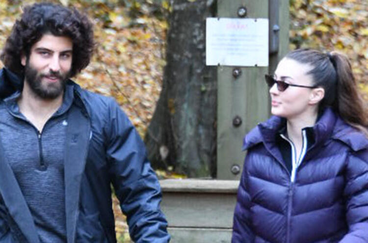 Oyuncu Burcu Özberk, Murat Kazancıoğlu aşkı belgelendi