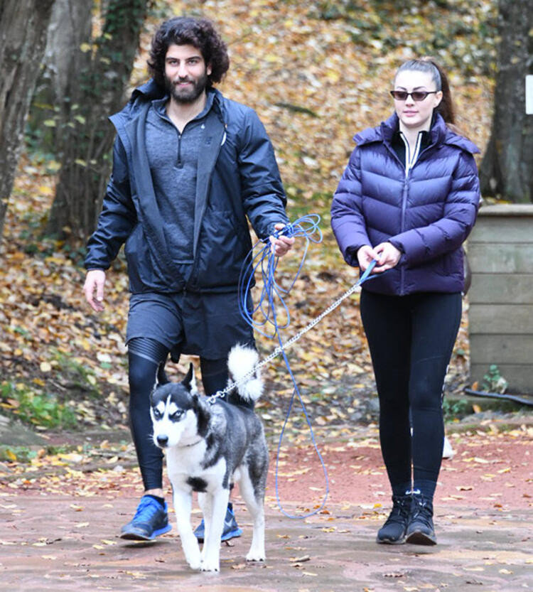 Oyuncu Burcu Özberk, Murat Kazancıoğlu aşkı belgelendi