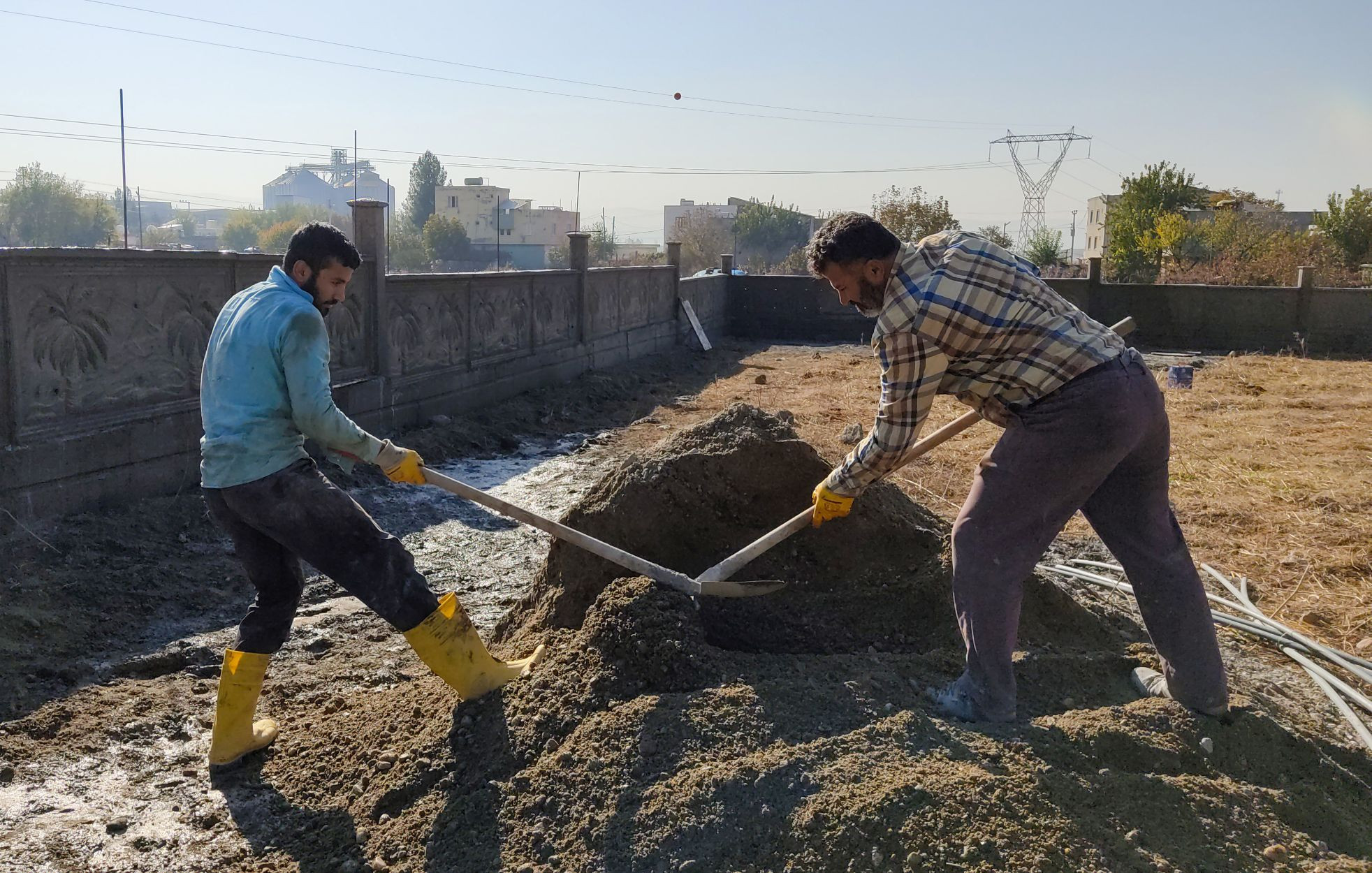 Avrupa şampiyonu milli sporcu, inşaatta çalışıyor...