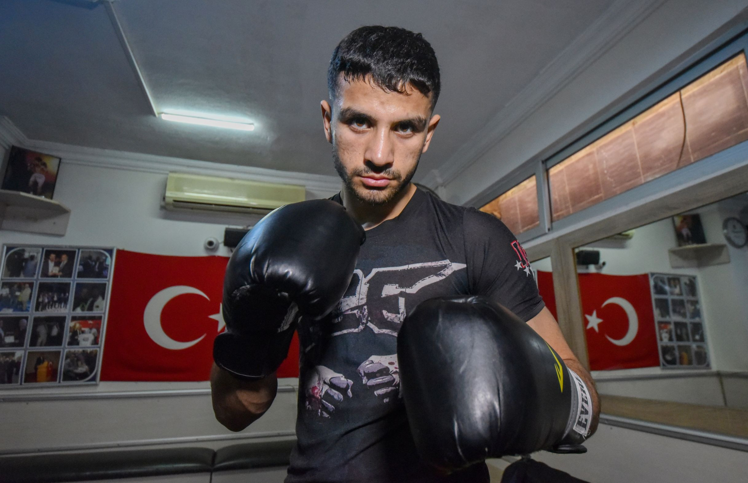 Avrupa şampiyonu milli sporcu, inşaatta çalışıyor...