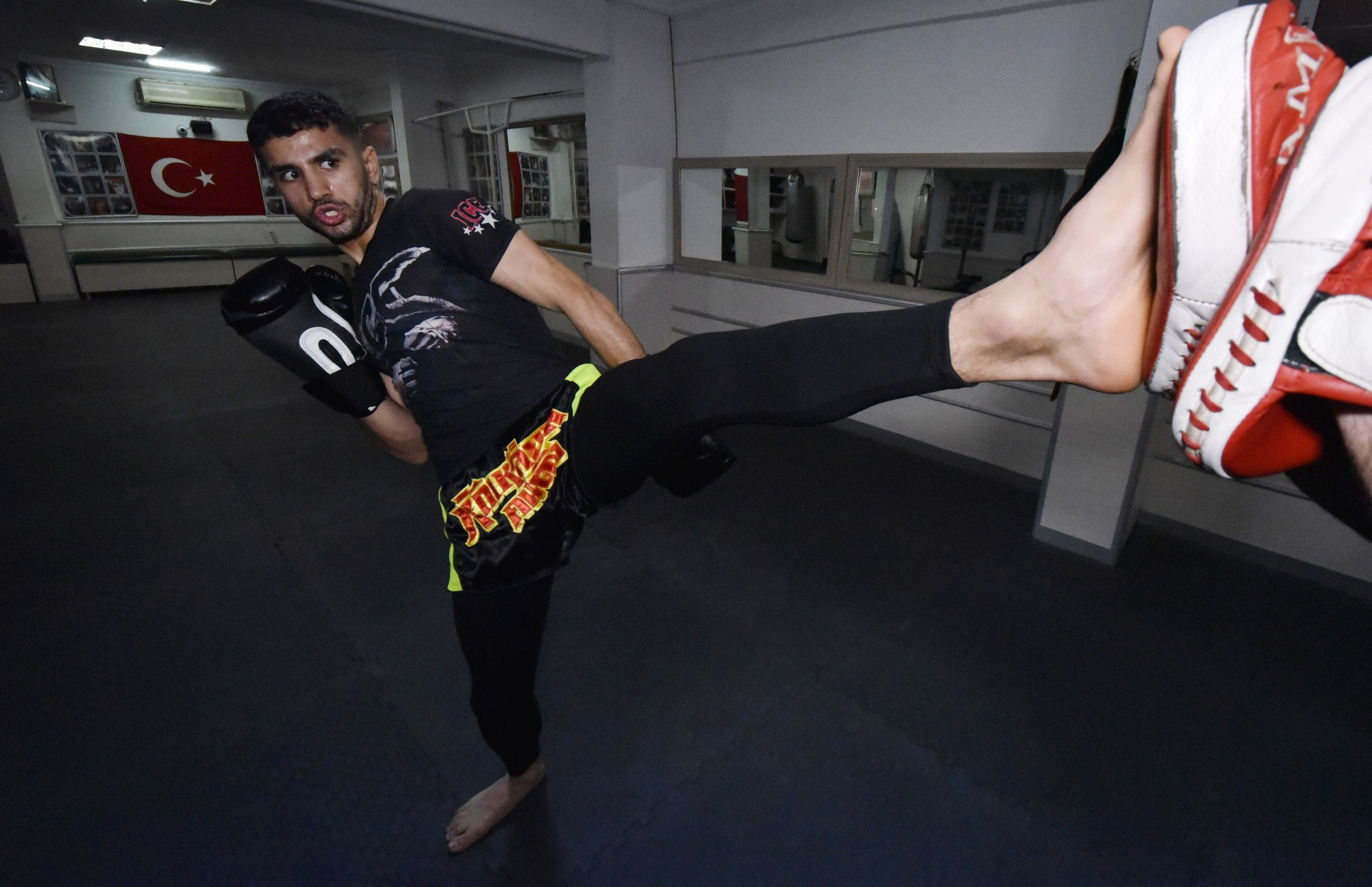 Avrupa şampiyonu milli sporcu, inşaatta çalışıyor...