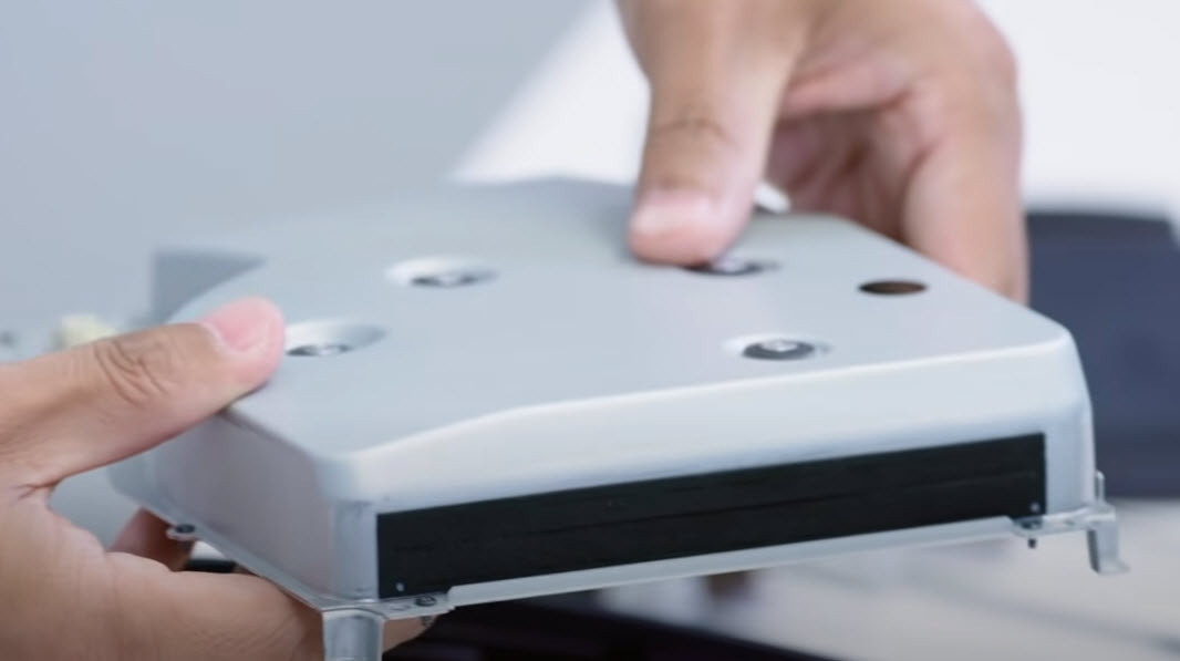 PlayStation 5 parçalarına ayrıldı İçinden bakın neler çıktı