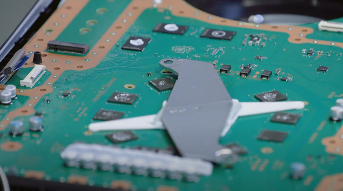 PlayStation 5 parçalarına ayrıldı İçinden bakın neler çıktı