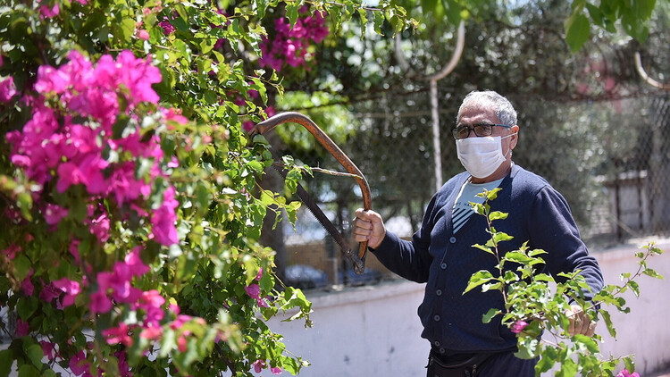 65 yaş ve üstü sokağa çıkma yasağı hangi saatler arasında 65 yaş üstü market ve bakkala gidebiliyor mu İşte o saatler