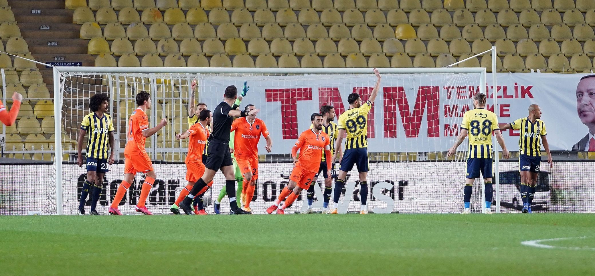 Fenerbahçe-Başakşehir maçından en özel fotoğraflar