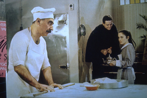 FARKLI KARAKTERLERİ CANLANDIRDI