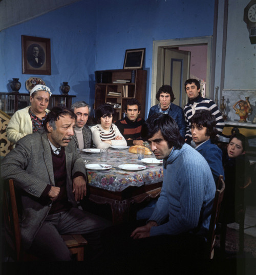 YARDIMCI ROLLERLE BAŞLADI