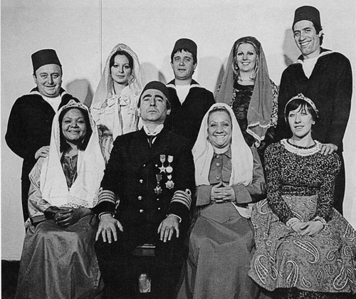 ÇOK SAYIDA YAPIMDA KAMERA KARŞISINA GEÇTİ