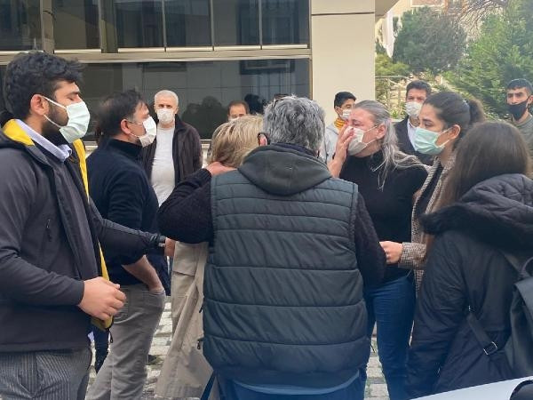 Öğretim görevlisini yakarak öldürdü, çevredekiler linç etmeye kalkıştı