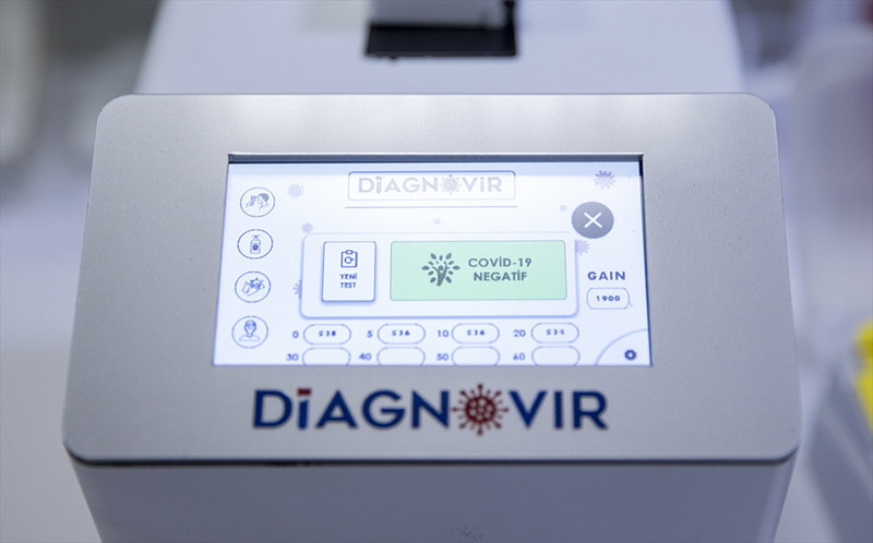 Türk bilim insanlarından koronavirüs teşhisini 10 saniyeye düşüren sistem