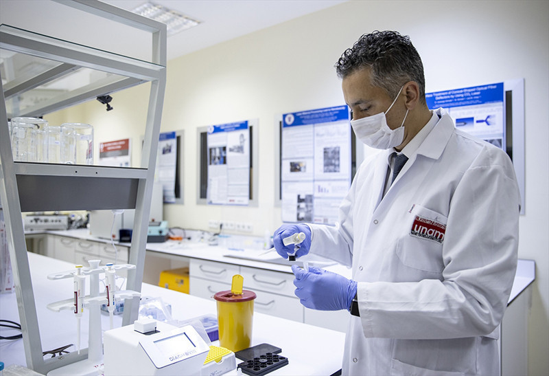 Türk bilim insanlarından koronavirüs teşhisini 10 saniyeye düşüren sistem