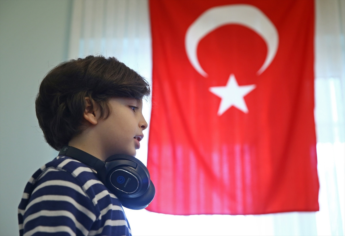 Milli Eğitim Bakanı Selçuk, çağrı yapmıştı 81 ilde bayrak töreni yapıldı
