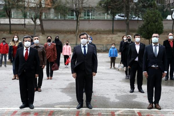 Milli Eğitim Bakanı Selçuk, çağrı yapmıştı 81 ilde bayrak töreni yapıldı