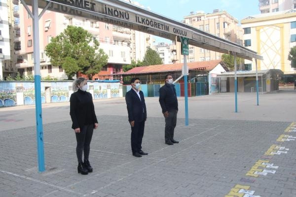 Milli Eğitim Bakanı Selçuk, çağrı yapmıştı 81 ilde bayrak töreni yapıldı