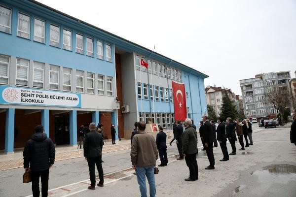 Milli Eğitim Bakanı Selçuk, çağrı yapmıştı 81 ilde bayrak töreni yapıldı