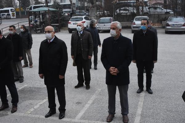 Milli Eğitim Bakanı Selçuk, çağrı yapmıştı 81 ilde bayrak töreni yapıldı