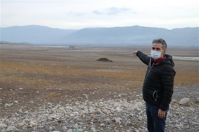 Kılıçkaya Barajından geriye nehir yatağı kaldı