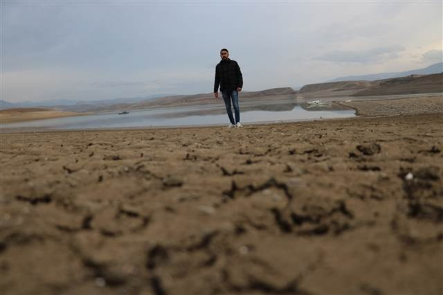 Kılıçkaya Barajından geriye nehir yatağı kaldı
