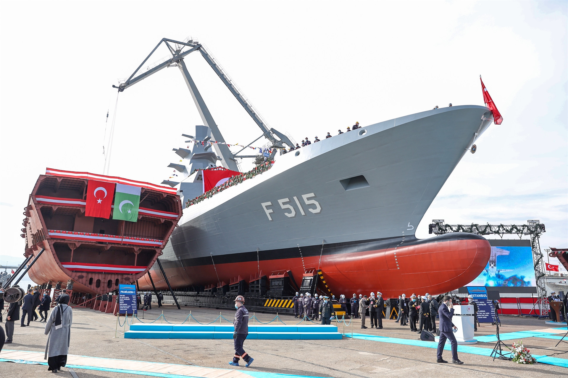 Cumhurbaşkanı Erdoğan, F-515 Fırkateyninin denize indiriliş törenine katıldı