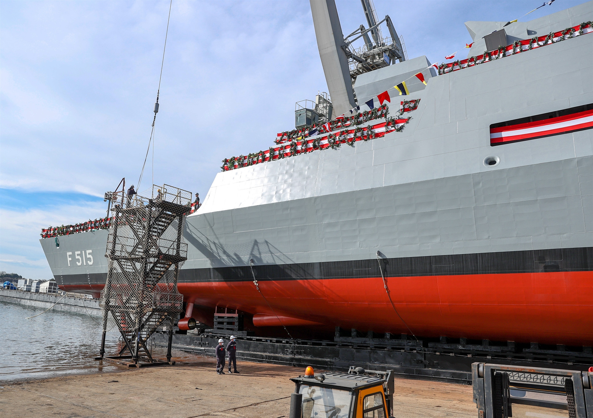 Cumhurbaşkanı Erdoğan, F-515 Fırkateyninin denize indiriliş törenine katıldı