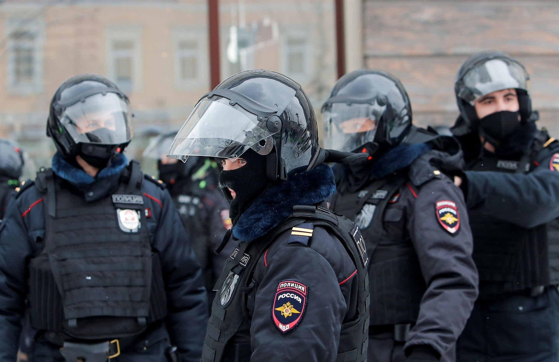 Спецслужбы обезвредили подозрительный предмет под машиной в Москве