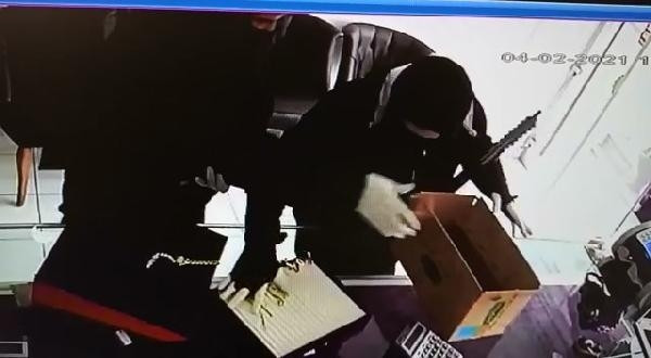 Bursa’da pompalı tüfekli kuyumcu soygunu