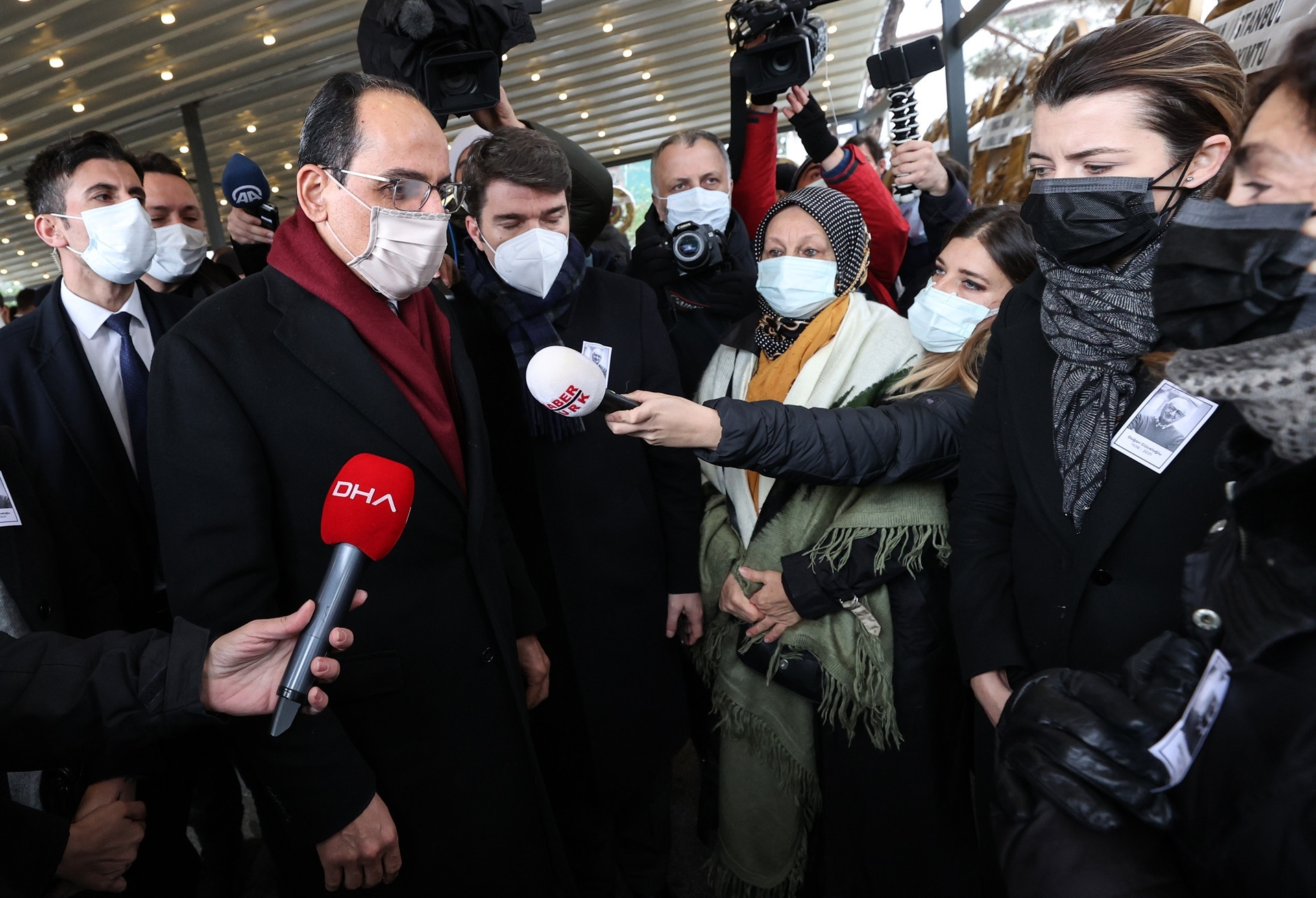 Ünlü psikolog ve yazar Prof. Dr. Cüceloğluna gözyaşlarıyla veda
