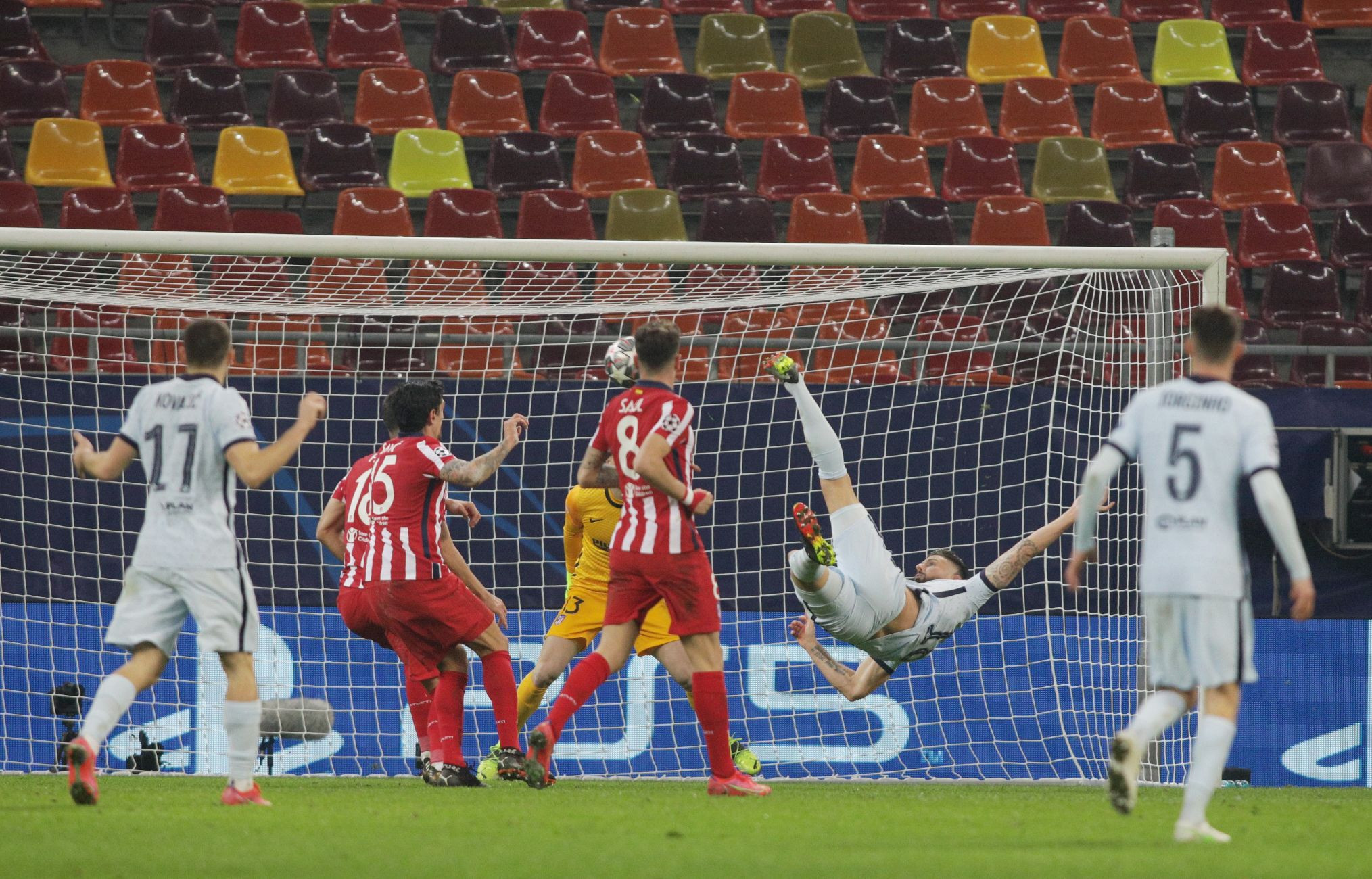 Dünya bu golü konuşuyor Olivier Giroud, Atletico Madridi böyle yıktı...