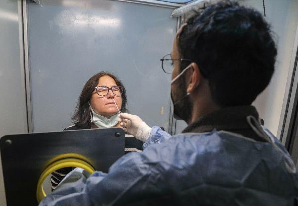 İstanbulun en büyük koronavirüs merkezi Uz. Dr. Cemal Kazezoğlundan umut veren sözler