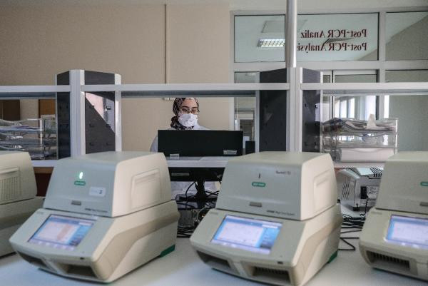 İstanbulun en büyük koronavirüs merkezi Uz. Dr. Cemal Kazezoğlundan umut veren sözler