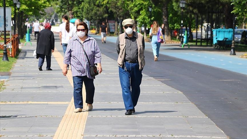 65 yaş üstü sokağa çıkma yasağı saatleri kaçta başlıyor İşte 65 yaş üstü sokağa çıkma yasağı olan iller 65 yaş üstü sokağa çıkma yasağı saatleri kaçta başlıyor İşte 65 yaş üstü sokağa çıkma yasağı olan iller