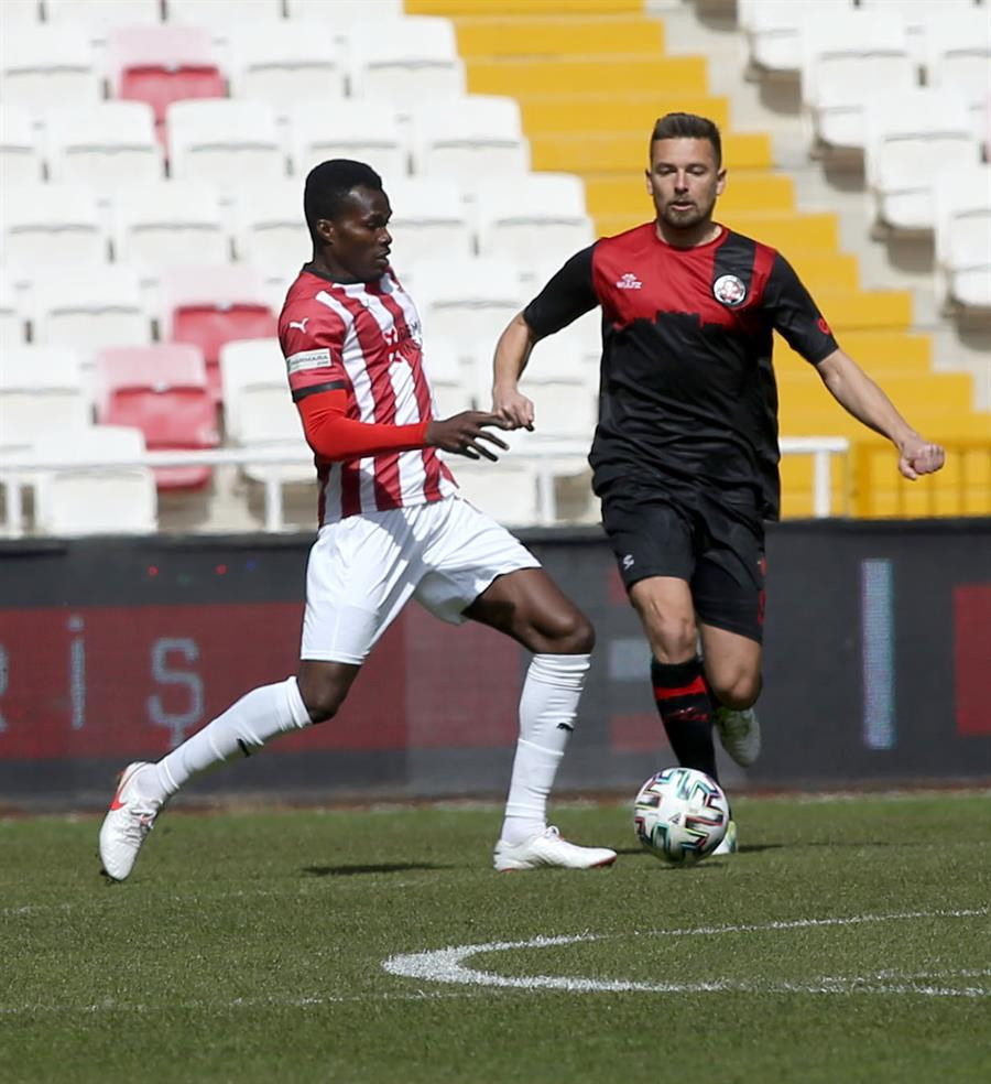 Demir Grup Sivasspor 1-0 Fatih Karagümrük maçı fotoğrafları