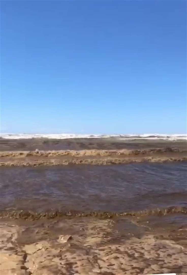 Karataş sahilinde tedirginlik yaratan kirlilik