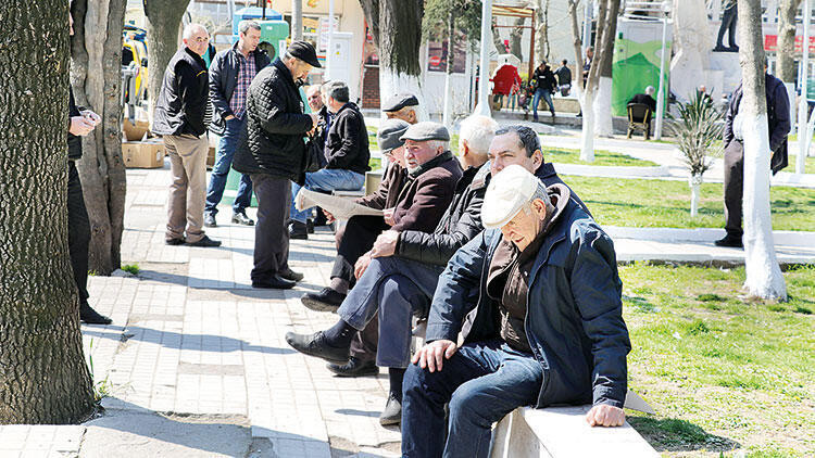 65 yaş üstü sokağa çıkma yasağı hangi illerde var 65 yaş üstü izin saatleri ve kısıtlama detayları