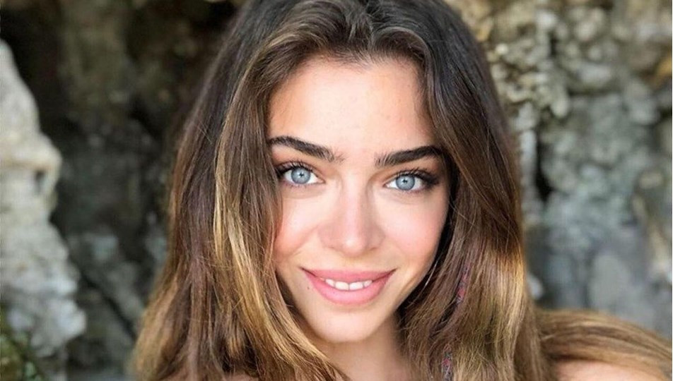 ÖYKÜ ÇELİK KİMDİR