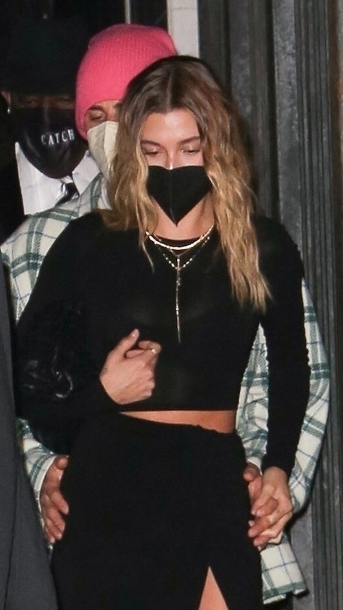 Öfkesine hakim olamadı: Eşimin etek altı fotoğraflarını çekiyorsunuz Öfkesine hakim olamadı: Eşimin etek altı fotoğraflarını çekiyorsunuz