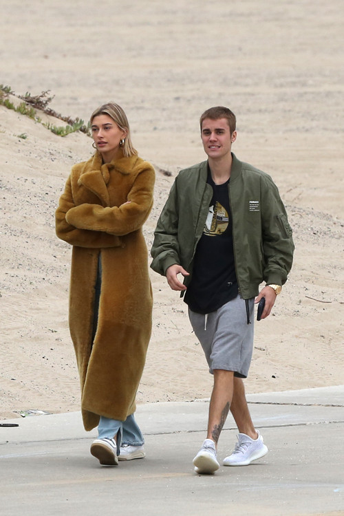 Öfkesine hakim olamadı: Eşimin etek altı fotoğraflarını çekiyorsunuz Öfkesine hakim olamadı: Eşimin etek altı fotoğraflarını çekiyorsunuz