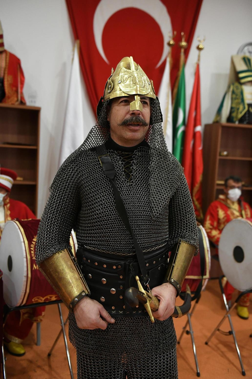 FOTOĞRAF ÇEKTİREN ÇOK