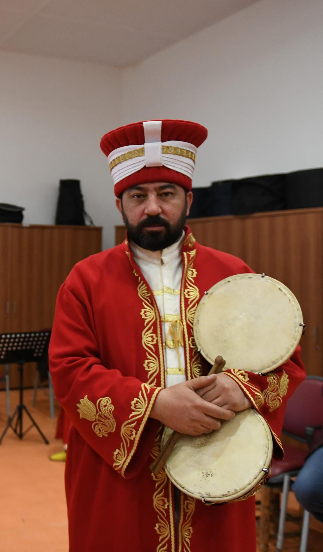 İKİ KARDEŞ DE MEHTERDE