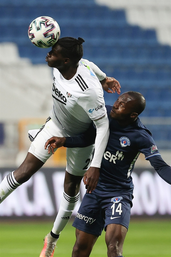 Kasımpaşa - Beşiktaş maçından öne çıkan fotoğraflar