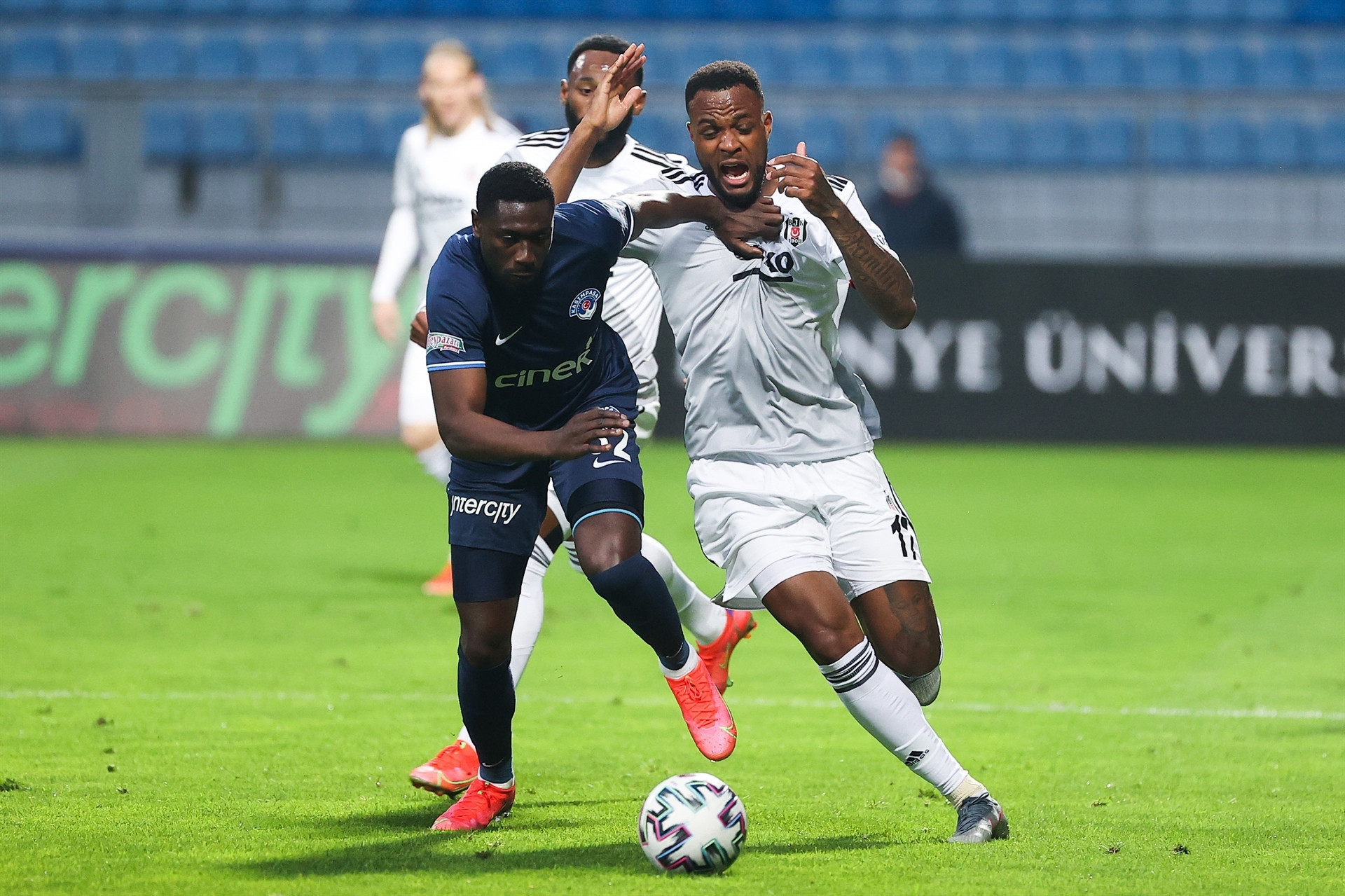 Kasımpaşa - Beşiktaş maçından öne çıkan fotoğraflar