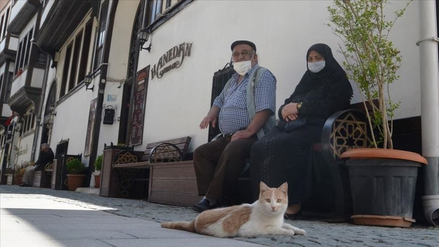 65 yaş üstü sokağa çıkma yasağı saatleri nedir İllerde kısıtlama saatleri farklı mı 65 yaş üstü sokağa çıkma yasağı detayları