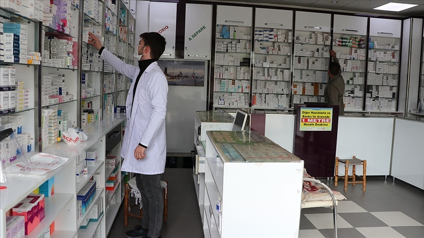 Eczaneler hafta sonu sokağa çıkma yasağında açık mı 10-11 Nisan Cumartesi-Pazar eczane çalışma saatleri