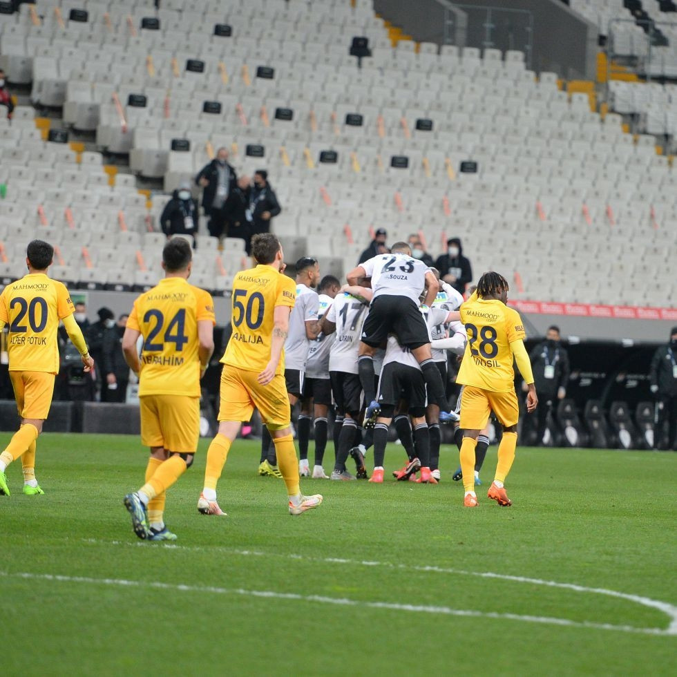 Beşiktaş-Ankaragücü maçından özel fotoğraflar