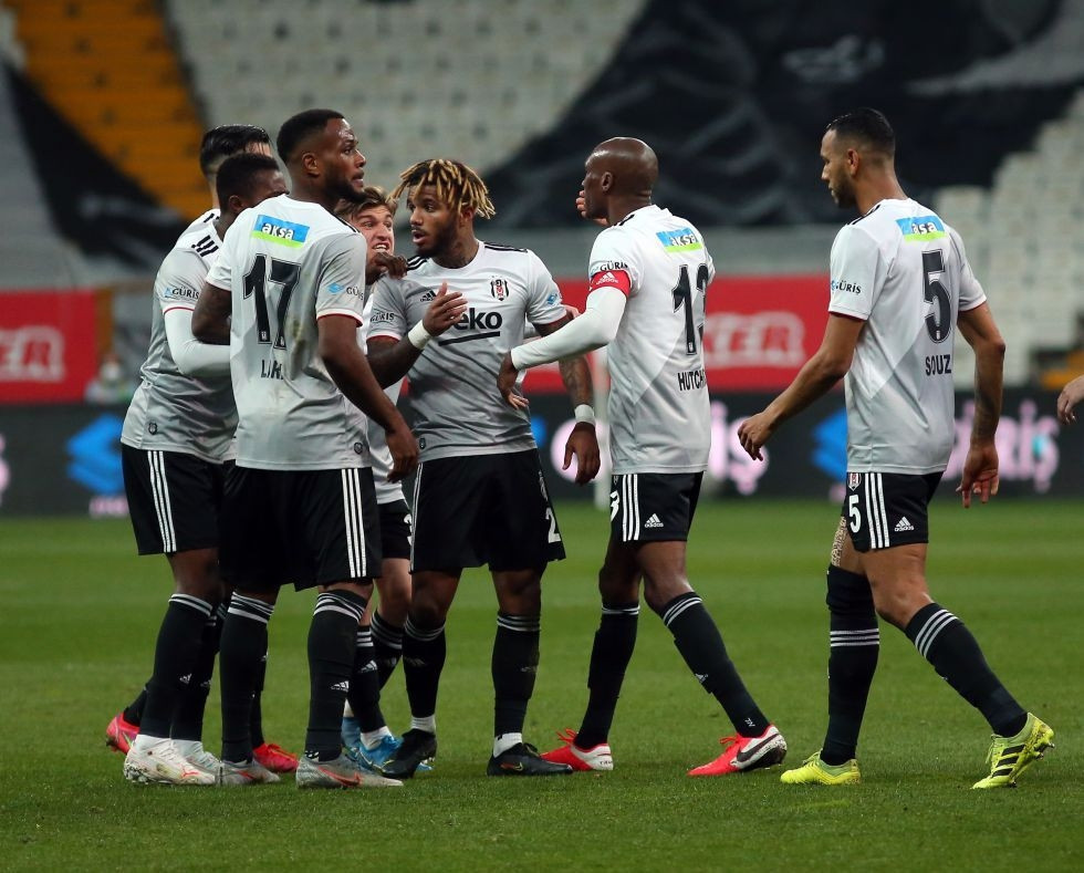 Beşiktaş-Ankaragücü maçından özel fotoğraflar