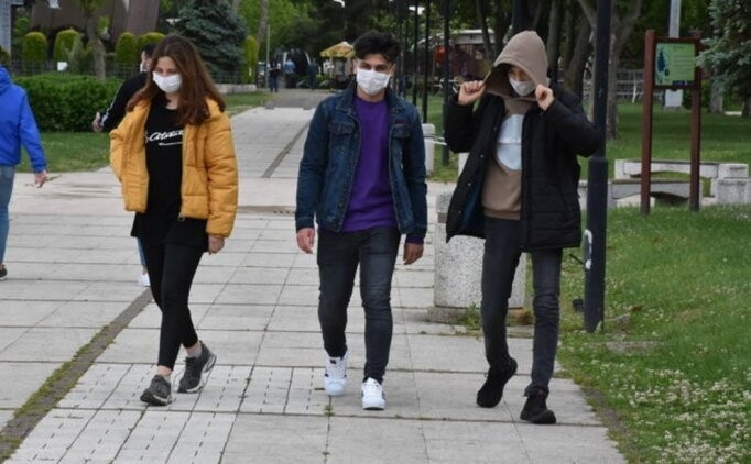 20 yaş altı sokağa çıkma yasağı saatleri: 18 yaş altı sokağa çıkma yasağı saat kaçta, ne zaman başlıyor..
