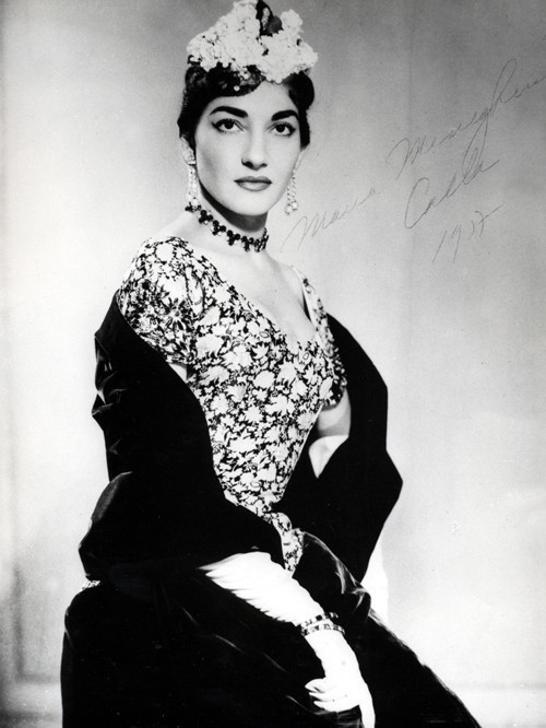 AŞKI ONA MUTLULUK GETİRMEDİ