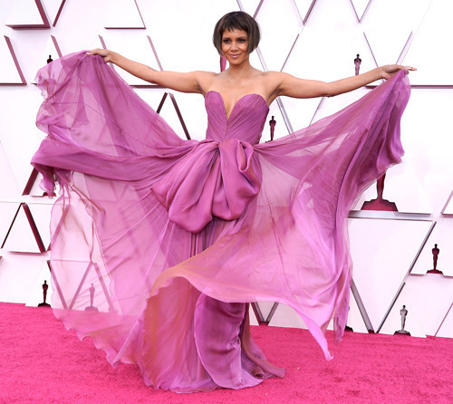 Halle Berry: Hepinizi kandırdım